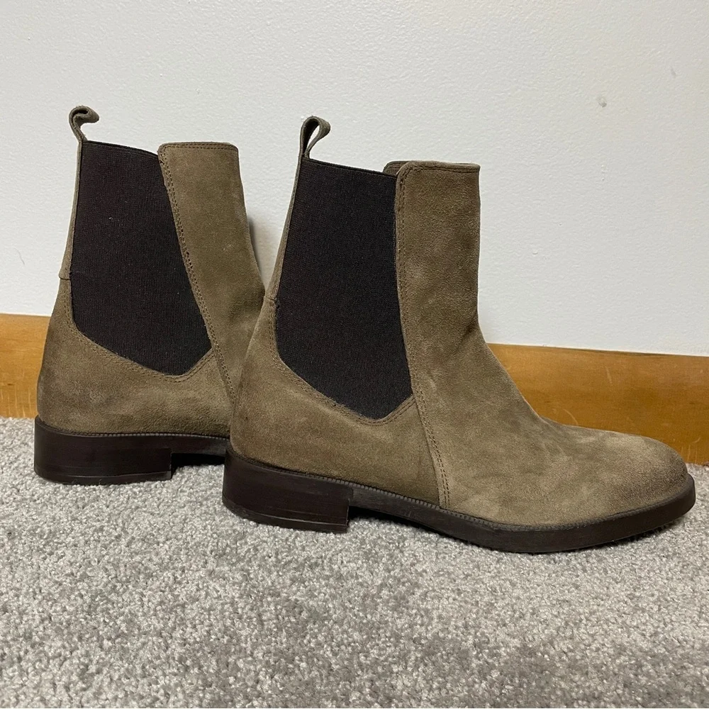 Emanuele Crasto Tan/taupe Chelsea Boots Women’s size EU 39/US 8-8.5‎